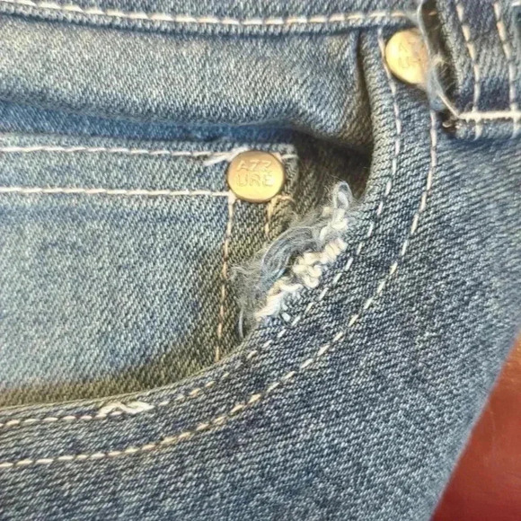 Jeans - Picture 13 of 15